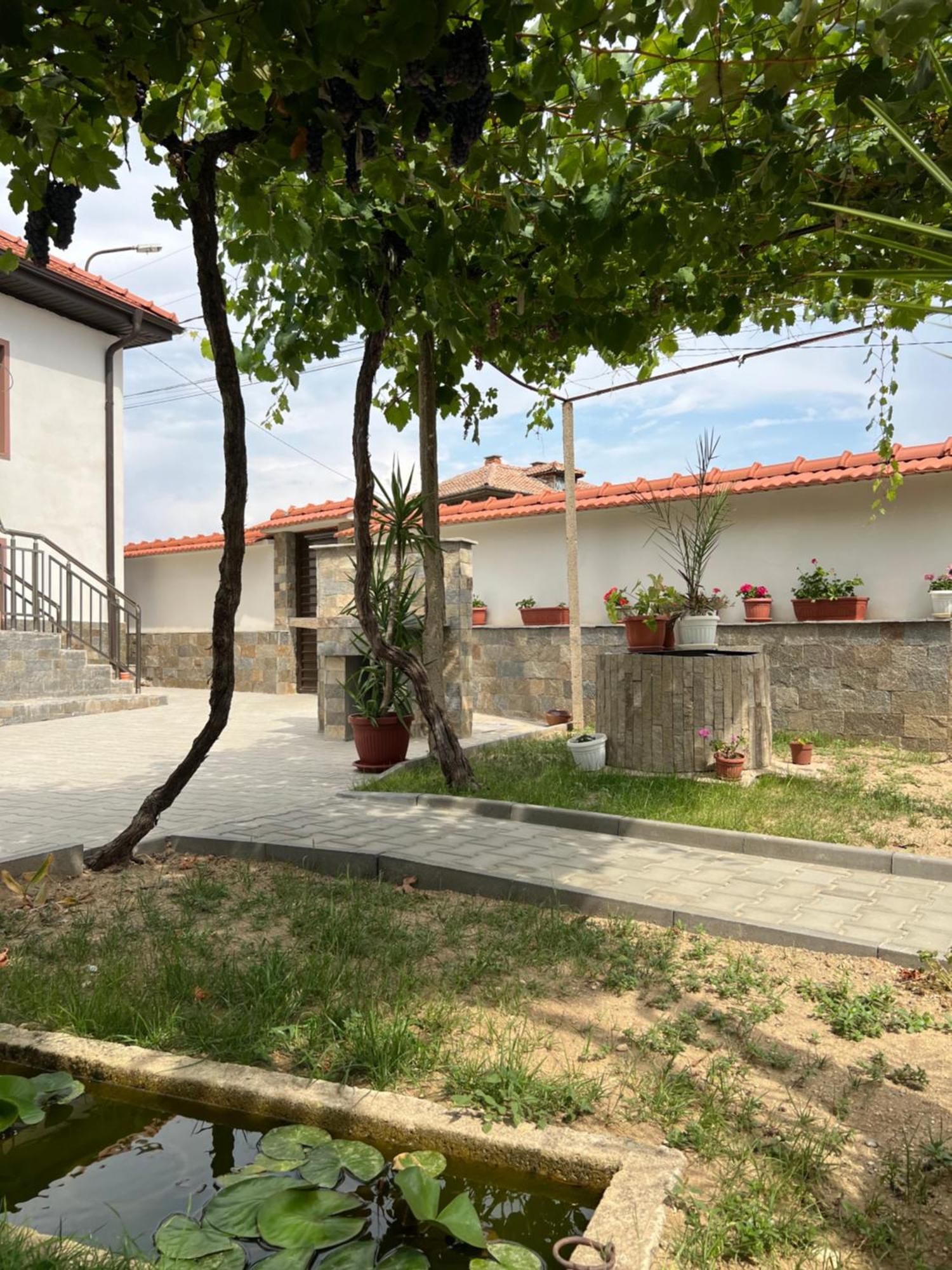 Къща За Гости Бадови Hisarya Exterior photo